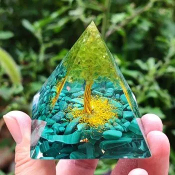 Orgonite Pirâmide Proteção e Cura Espiritual 6cm
