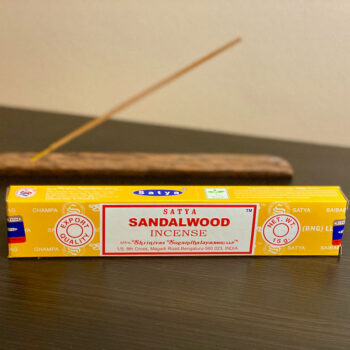 Incenso Natural Satya Sandalwood (Sândalo)