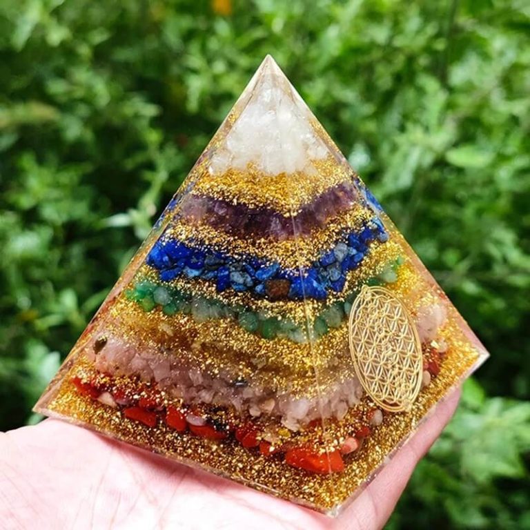Orgonite Pirâmide 7 Chakras