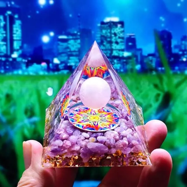 Orgonite Pirâmide Conexão Com o Universo e Amor-próprio