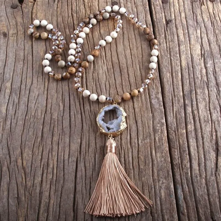 Colar Boho Chic de Contas com Drusa e Tassel