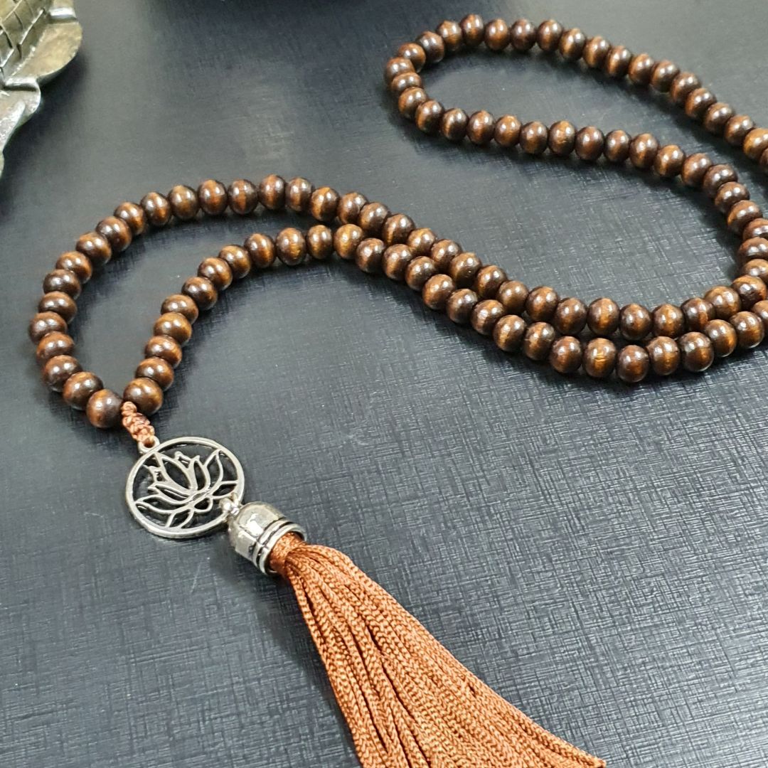 Japamala 108 Contas de Madeira - Flor de Lótus