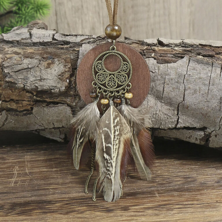 Colar Étnico de Penas e Madeira - Liberdade da Alma