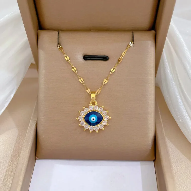 Colar Dourado com Olho Grego e Strass: Elegância Reluzente e Proteção Espiritual